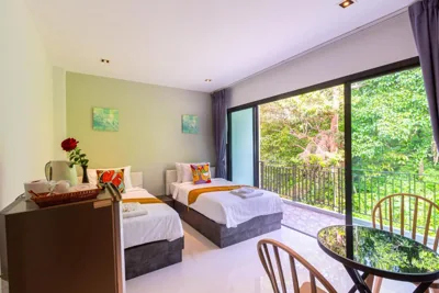 Camera Standard Doppia con Letti Singoli con Vista Montagna — Rossarin Sea View Patong